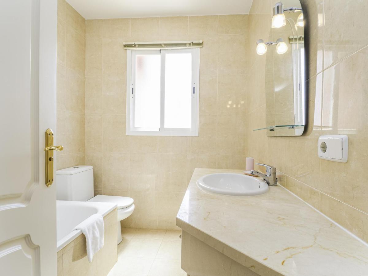 2308- 2Bedrooms Apt With Stunning Sea View-Terrace 마닐바 외부 사진